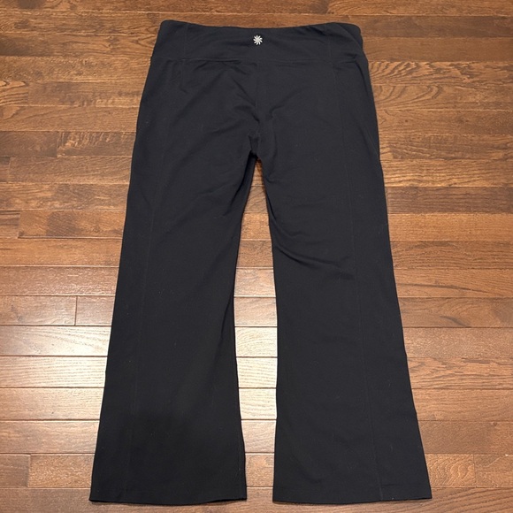 Athleta Revelation Pant 1X Black Flare Leg Yoga Waistband Pocket - Picture 2 of 13